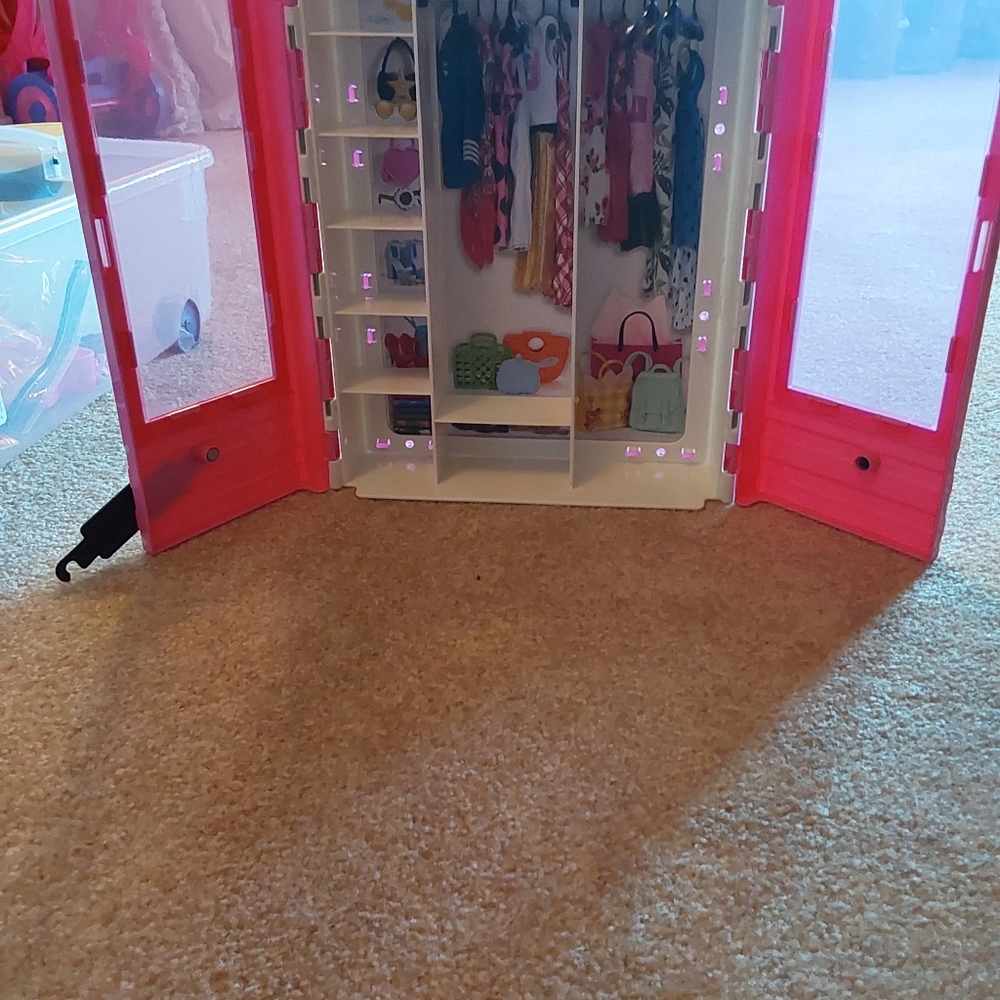 Barbie Fashionistas closet playset